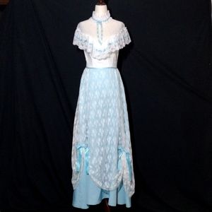 VTG Cottagecore/Regency Dance Allure White & Blue Dress Lace/Tulle ILGWU Size 2